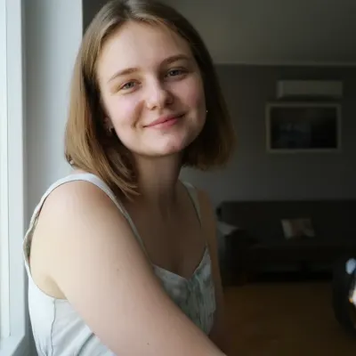 Яркая Дарина, 22